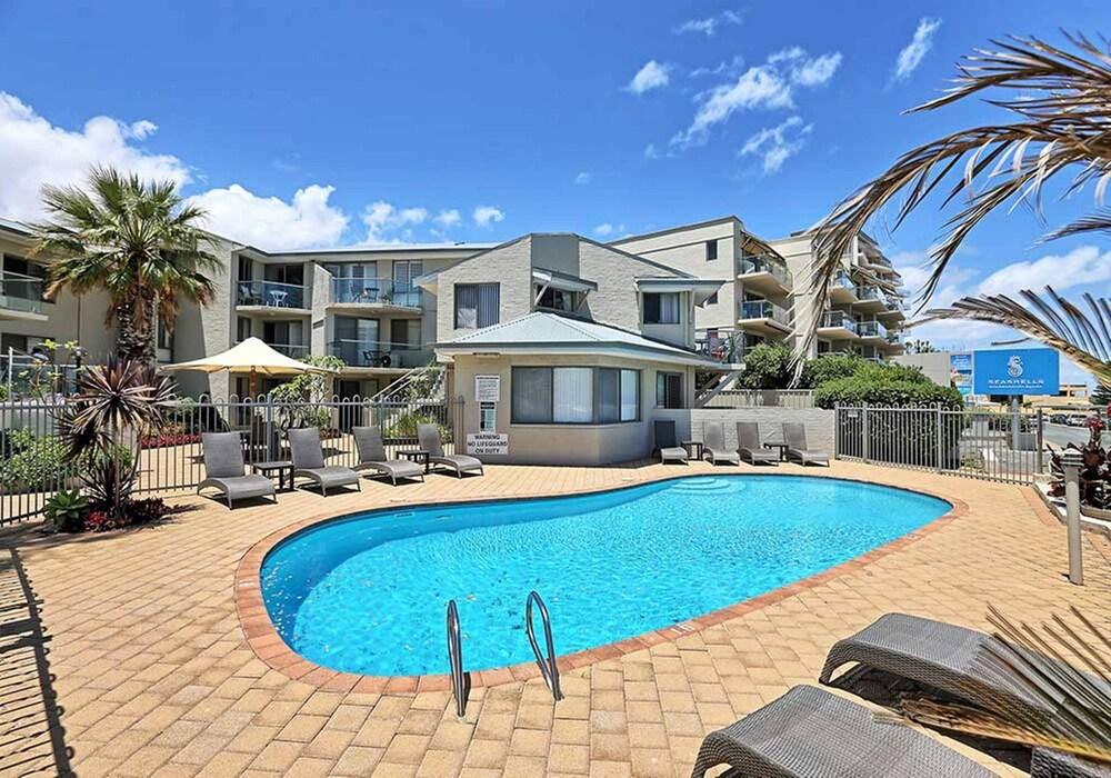 Seashells Scarborough Aparthotel Perth Exterior photo